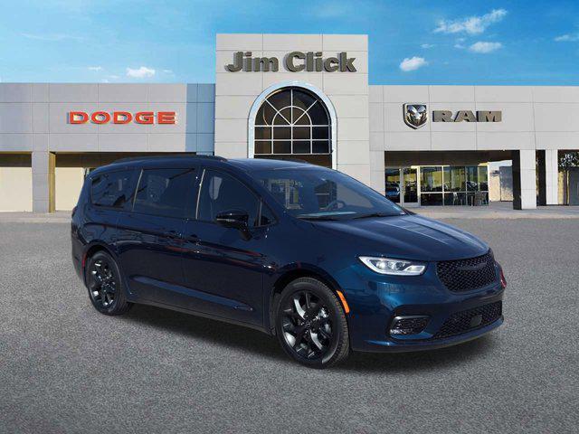 new 2025 Chrysler Pacifica car, priced at $53,535