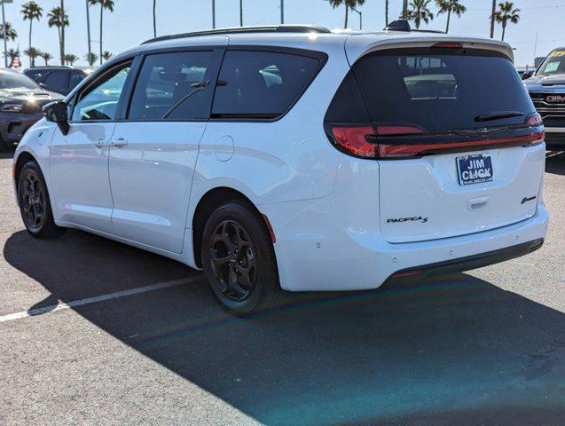 new 2024 Chrysler Pacifica Hybrid car, priced at $58,850