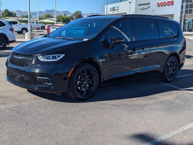 new 2026 Chrysler Pacifica car, priced at $52,260