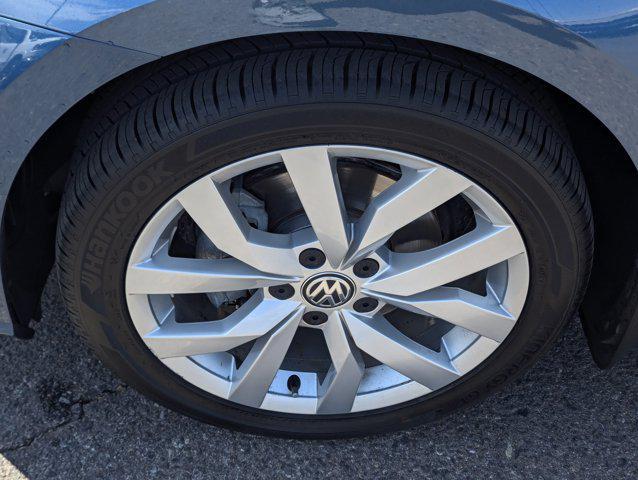 used 2018 Volkswagen Golf SportWagen car, priced at $19,999