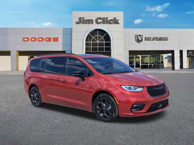 new 2025 Chrysler Pacifica Hybrid car, priced at $60,575