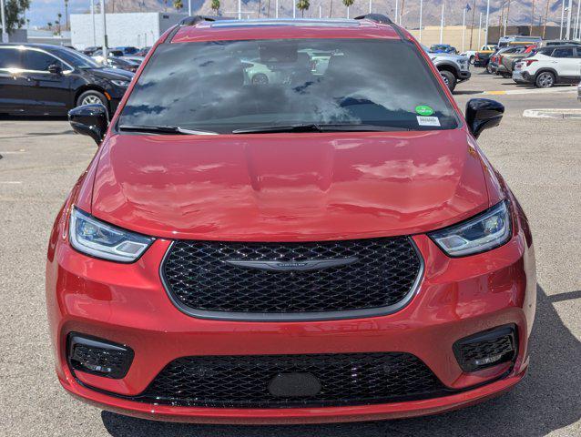 new 2025 Chrysler Pacifica Hybrid car, priced at $60,575
