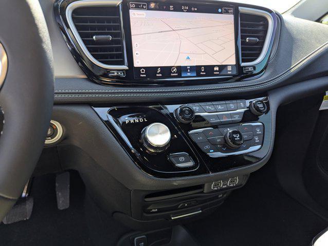 new 2025 Chrysler Pacifica car, priced at $47,070