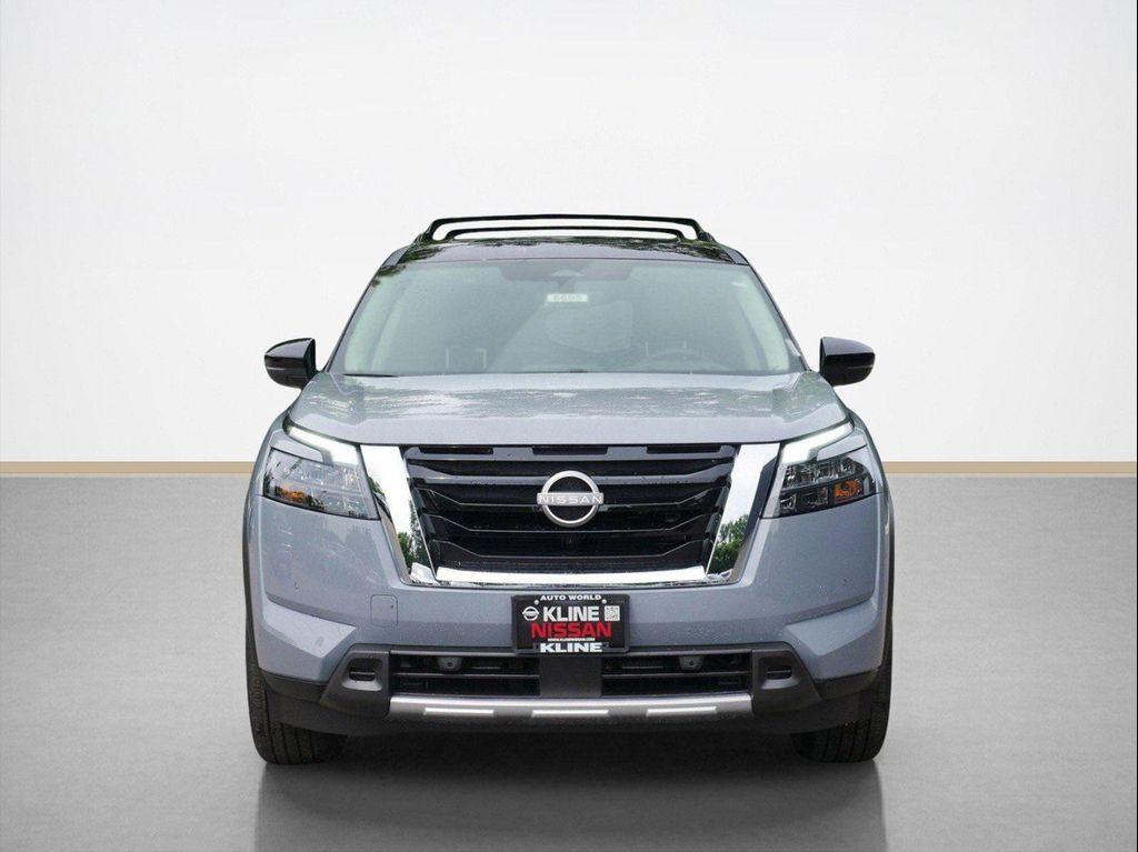 new 2025 Nissan Pathfinder car, priced at $44,613