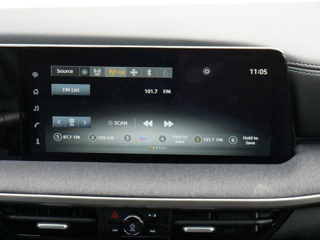 new 2025 Nissan Kicks car, priced at $23,976