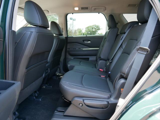 new 2025 Nissan Pathfinder car, priced at $42,975