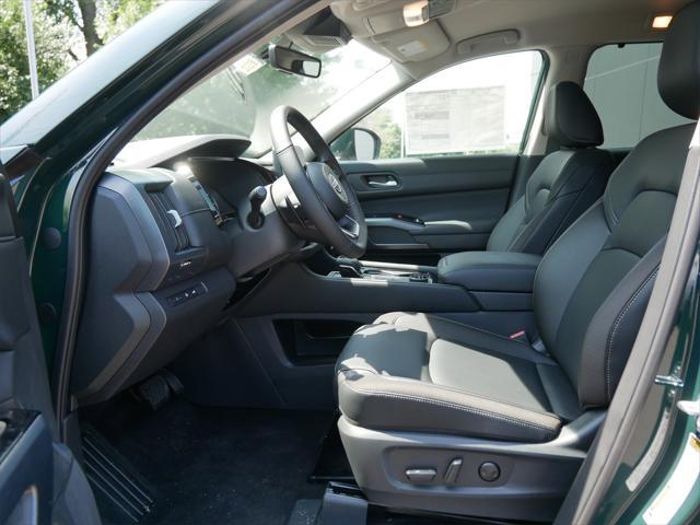 new 2025 Nissan Pathfinder car, priced at $42,975