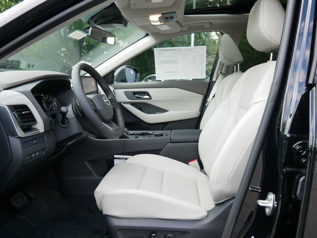new 2025 Nissan Rogue car, priced at $33,961