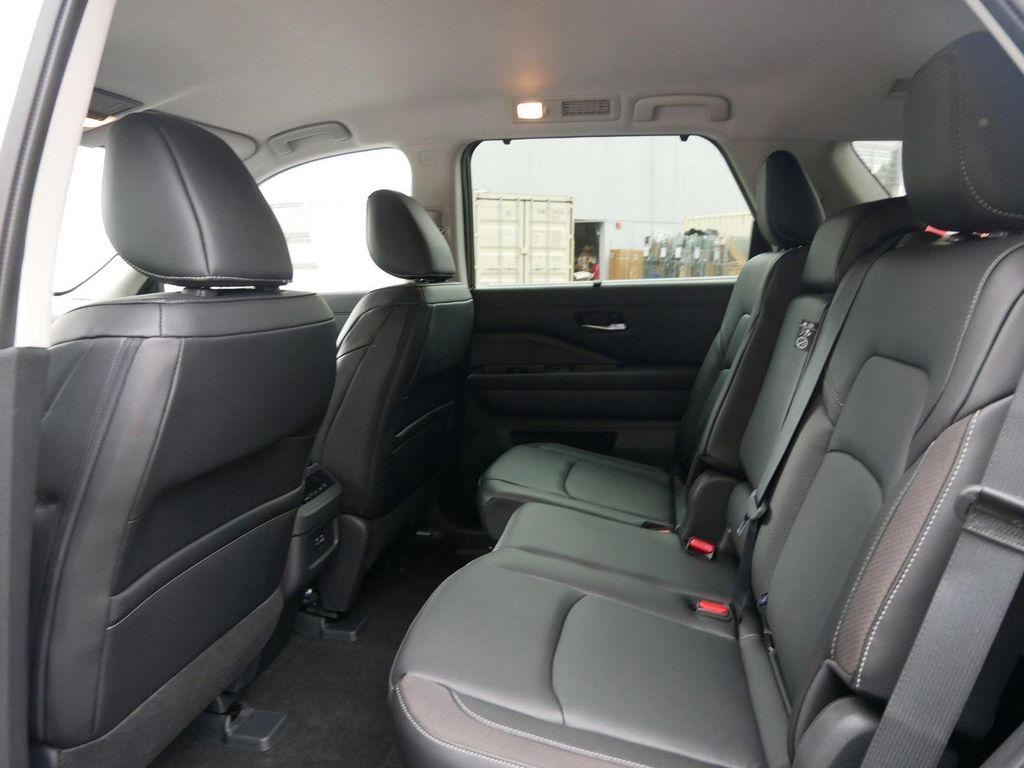 new 2025 Nissan Pathfinder car, priced at $37,900