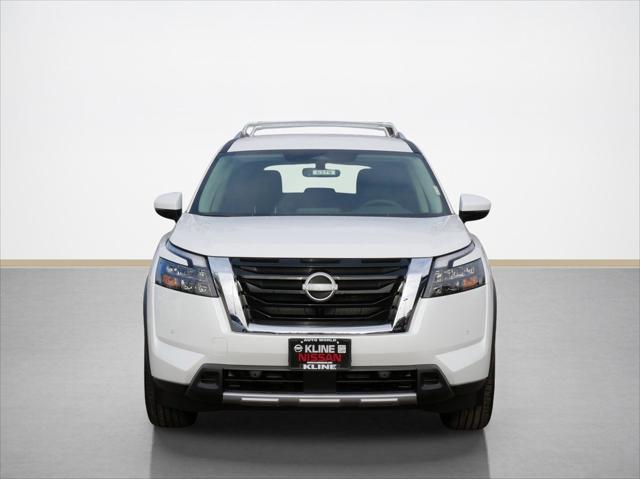new 2025 Nissan Pathfinder car, priced at $43,682