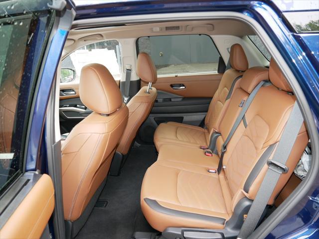 new 2025 Nissan Pathfinder car, priced at $48,180