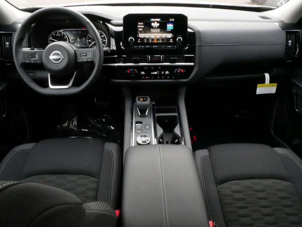 new 2025 Nissan Pathfinder car, priced at $37,391