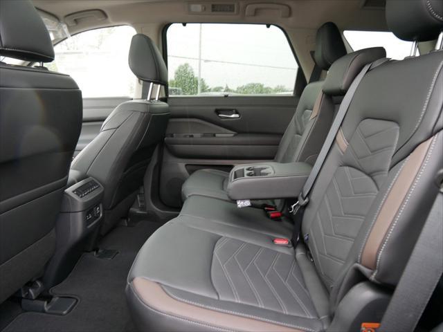 new 2025 Nissan Pathfinder car, priced at $50,143