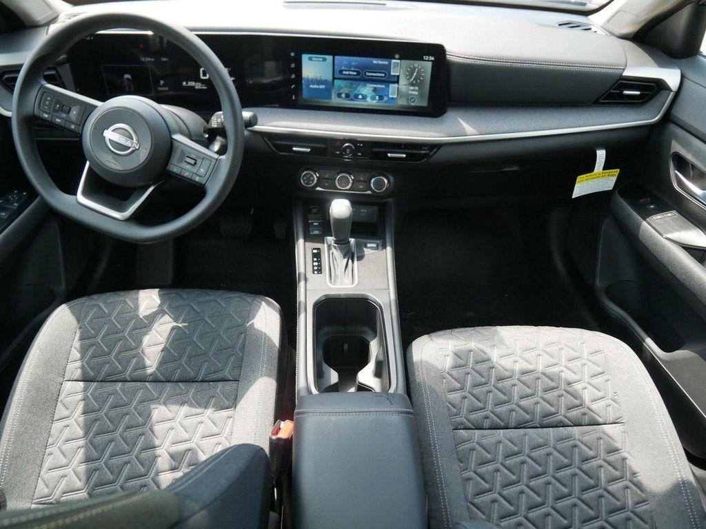 new 2025 Nissan Kicks car, priced at $25,112