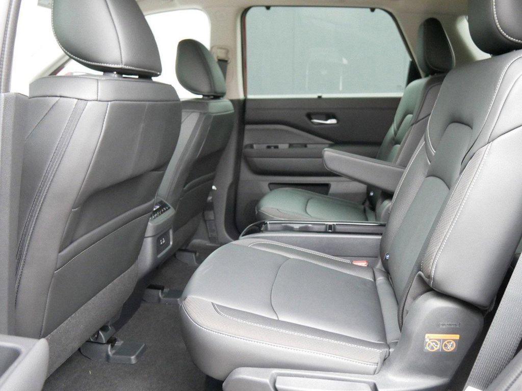 new 2025 Nissan Pathfinder car, priced at $42,591