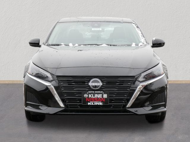 new 2025 Nissan Altima car, priced at $27,700