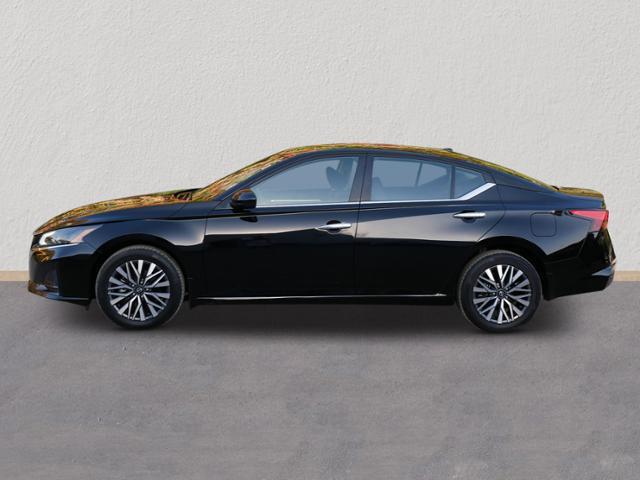 used 2023 Nissan Altima car, priced at $24,869