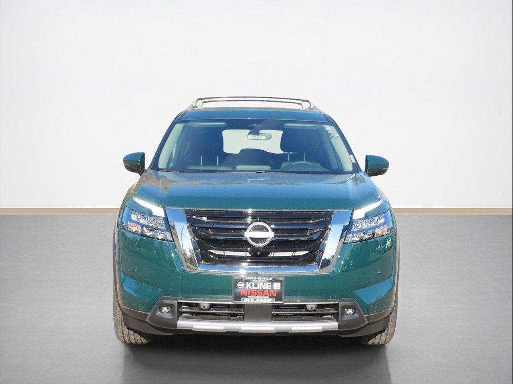 new 2025 Nissan Pathfinder car, priced at $37,801