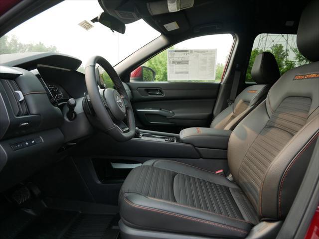 new 2025 Nissan Pathfinder car, priced at $40,321