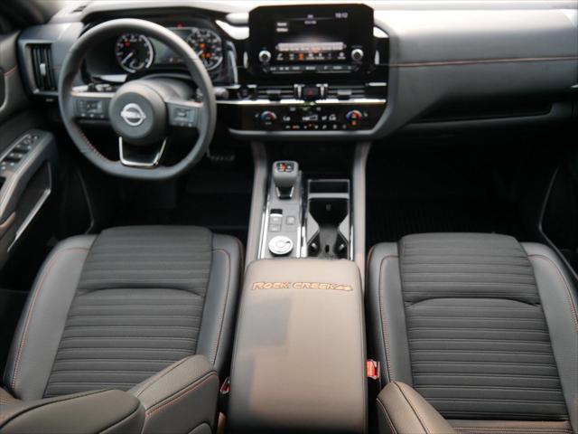 new 2025 Nissan Pathfinder car, priced at $40,321