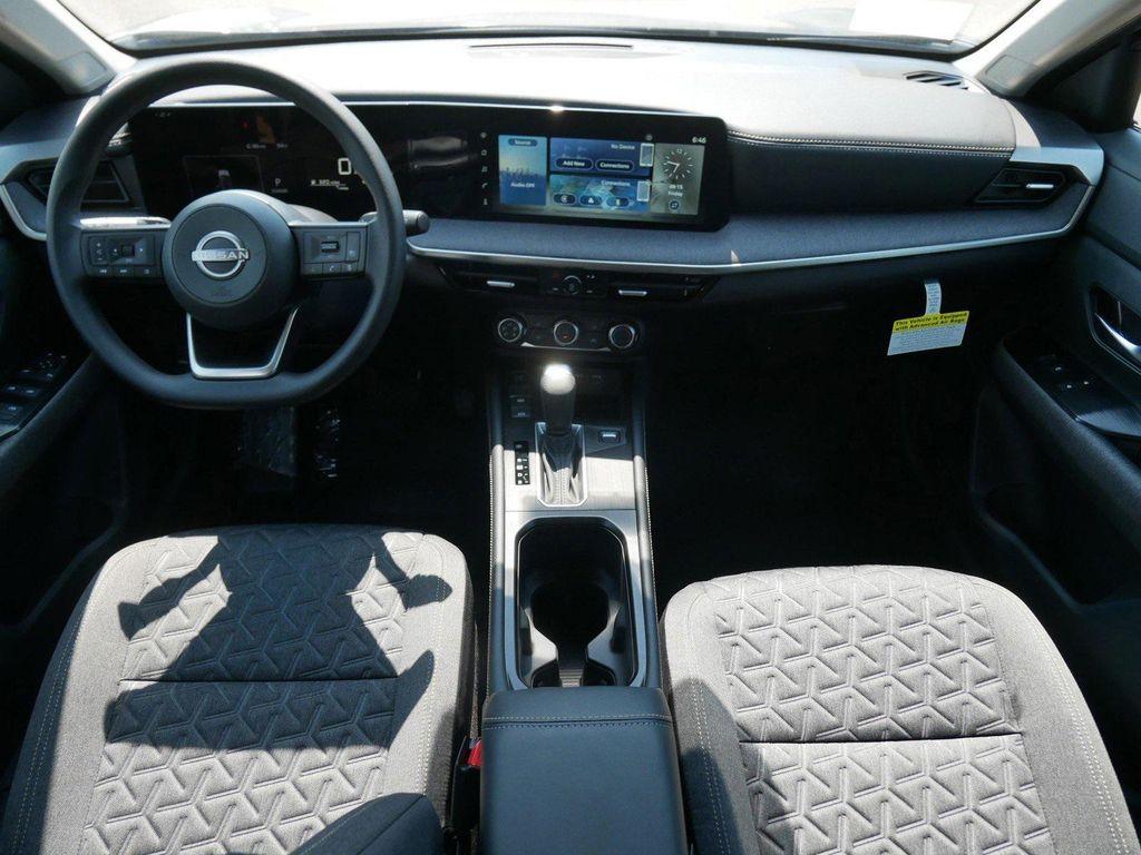 new 2025 Nissan Kicks car, priced at $23,976