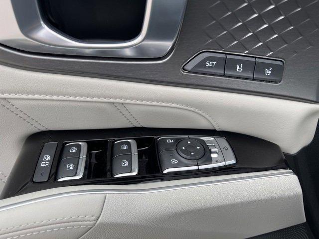 new 2023 Kia Sorento Plug-In Hybrid car, priced at $47,775