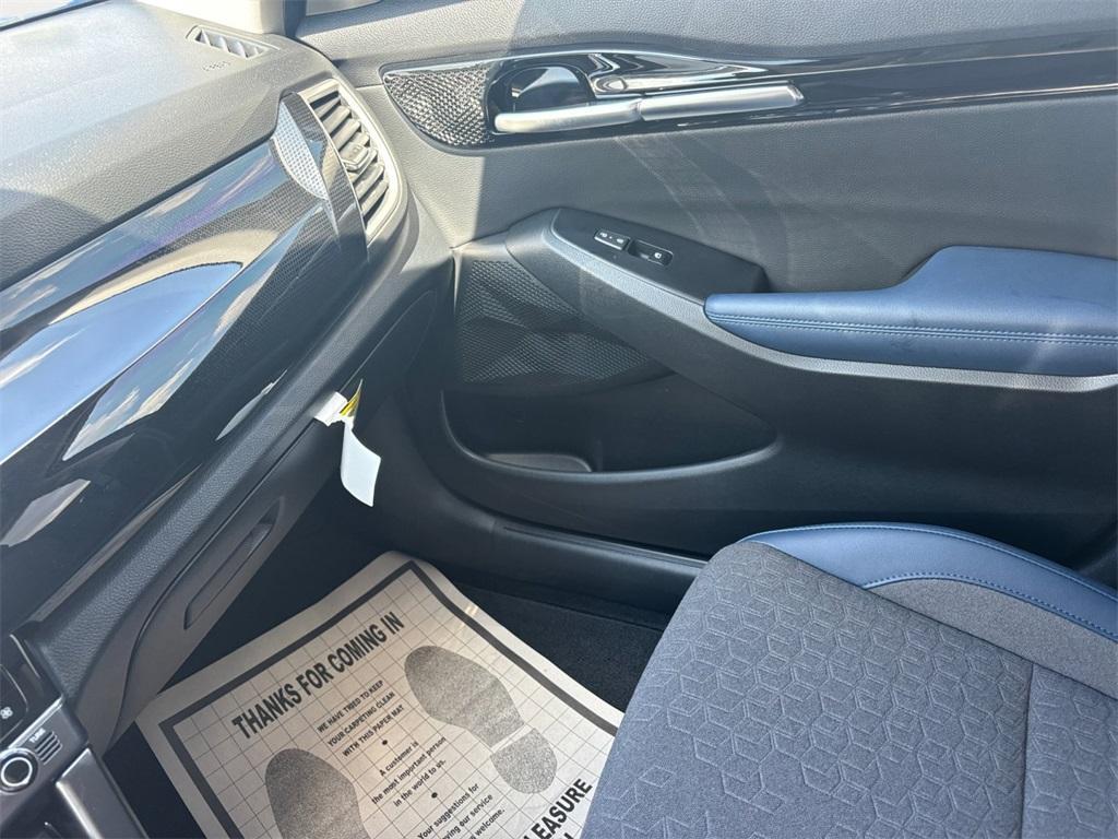 used 2025 Kia Seltos car, priced at $24,999