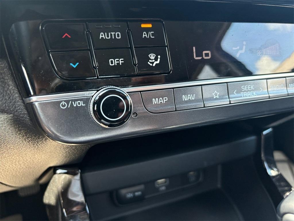 used 2025 Kia Seltos car, priced at $24,999