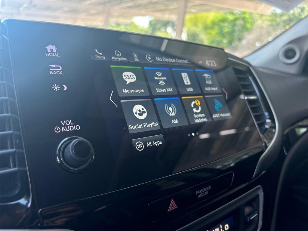 used 2022 Honda Pilot car, priced at $29,999