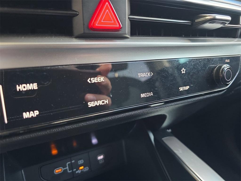 used 2025 Kia Sorento car, priced at $28,991