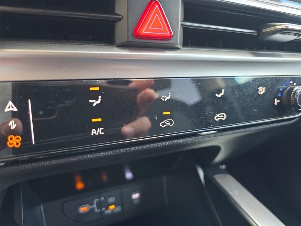 used 2025 Kia Sorento car, priced at $28,991