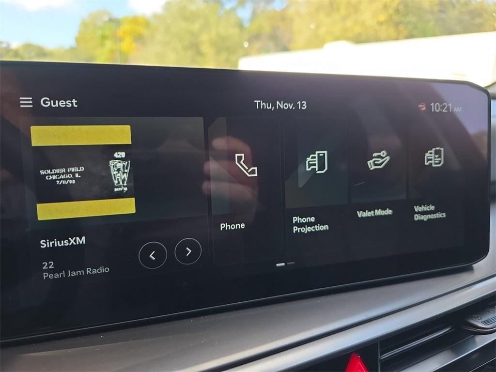 used 2025 Kia Sorento car, priced at $28,991