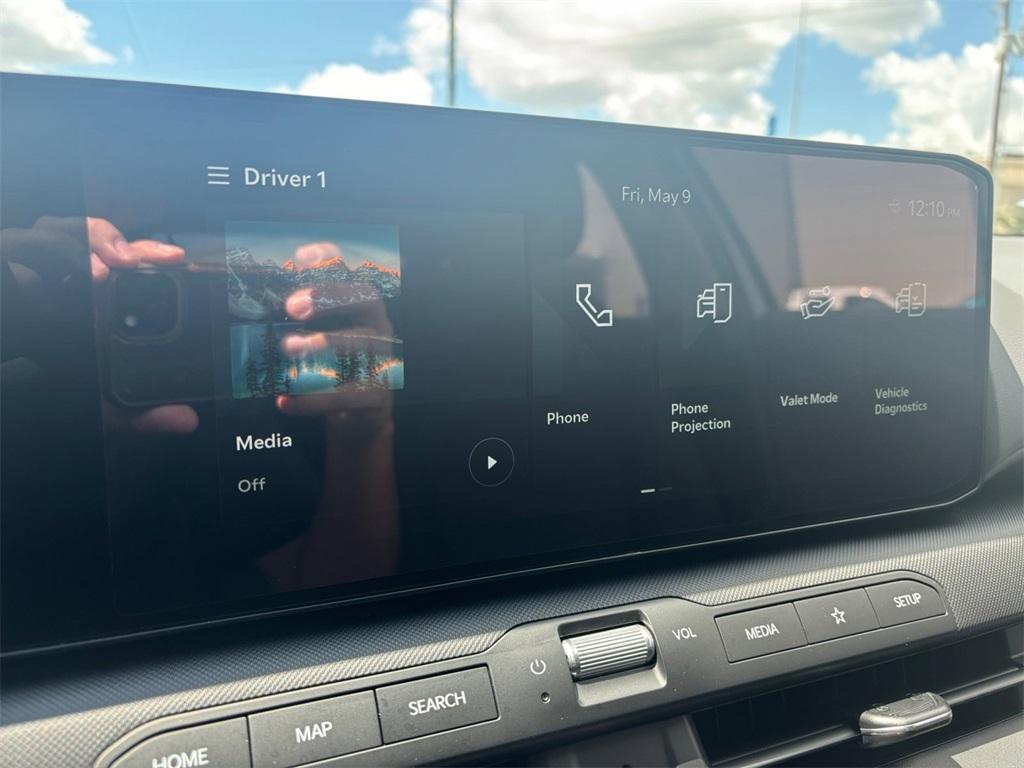 used 2025 Kia K4 car