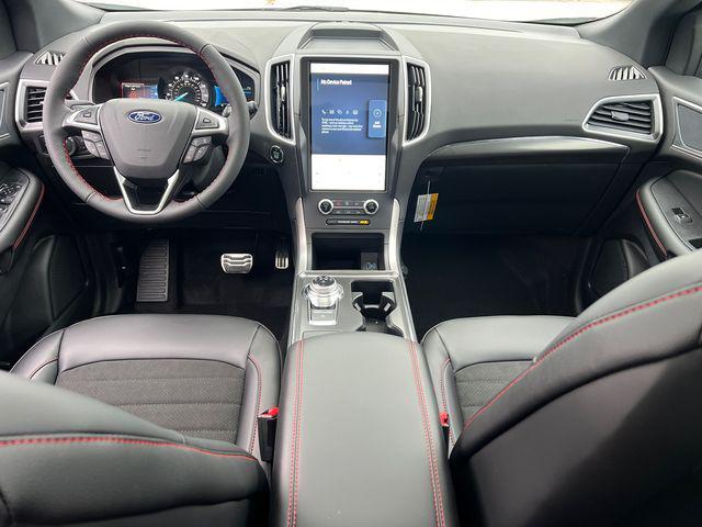 new 2024 Ford Edge car, priced at $39,937