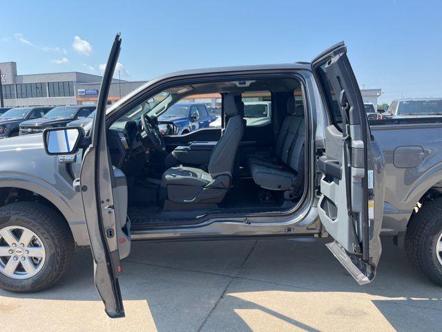 new 2024 Ford F-150 car, priced at $40,989