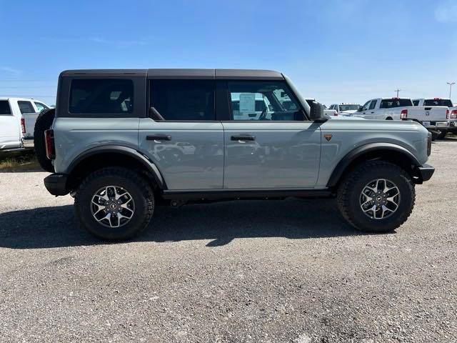 new 2024 Ford Bronco car, priced at $57,432