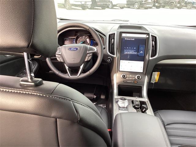 new 2024 Ford Edge car, priced at $40,984