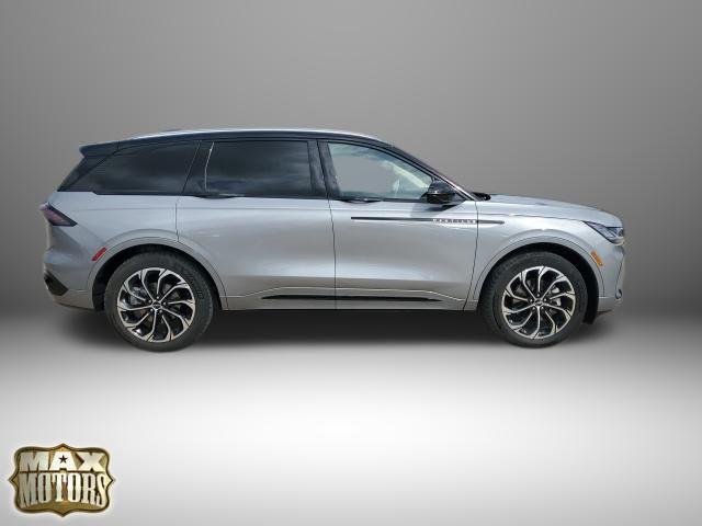 used 2025 Lincoln Nautilus car, priced at $58,421