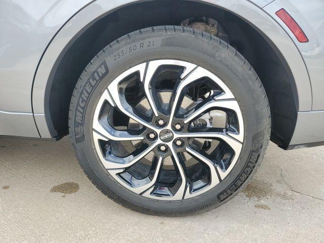 used 2025 Lincoln Nautilus car, priced at $58,421