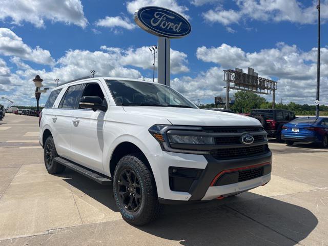 new 2024 Ford Expedition car, priced at $75,648