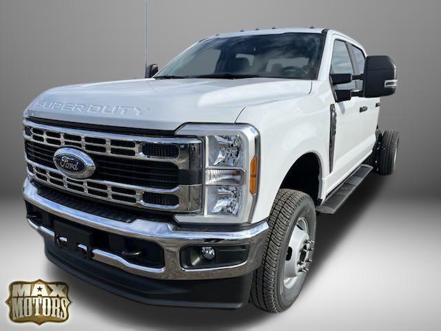 new 2024 Ford F-350 car, priced at $60,555