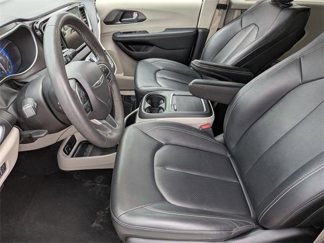 used 2024 Chrysler Pacifica car, priced at $28,995