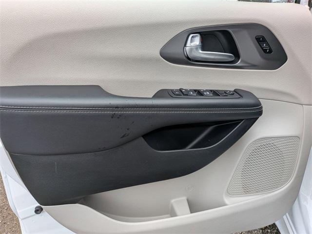 used 2024 Chrysler Pacifica car, priced at $28,995