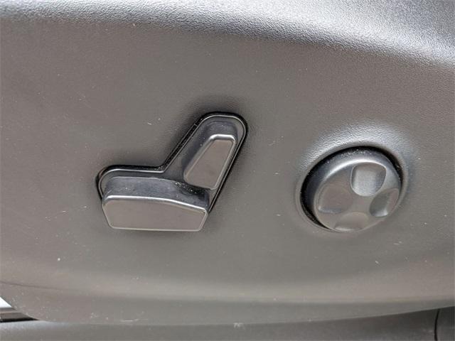 used 2024 Chrysler Pacifica car, priced at $28,995