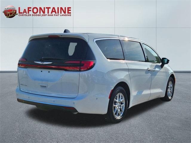 new 2025 Chrysler Pacifica car, priced at $42,691