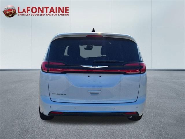 new 2025 Chrysler Pacifica car, priced at $42,691