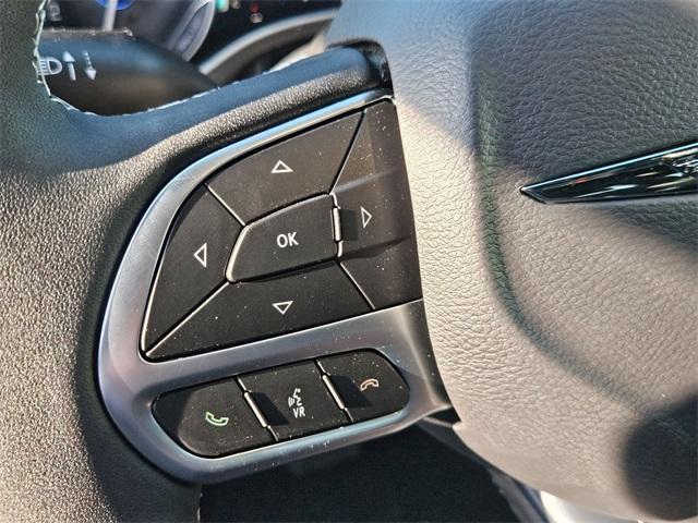 new 2025 Chrysler Pacifica car, priced at $42,691