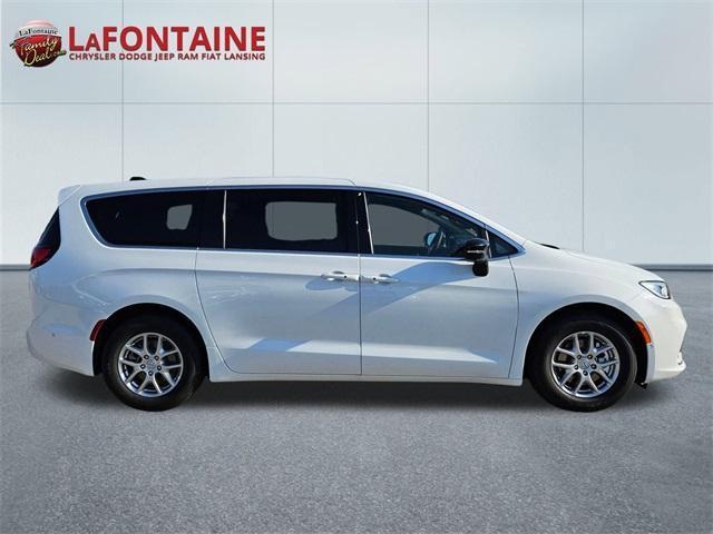 new 2025 Chrysler Pacifica car, priced at $42,691