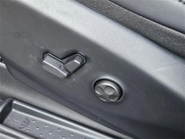 new 2025 Chrysler Pacifica car, priced at $42,691