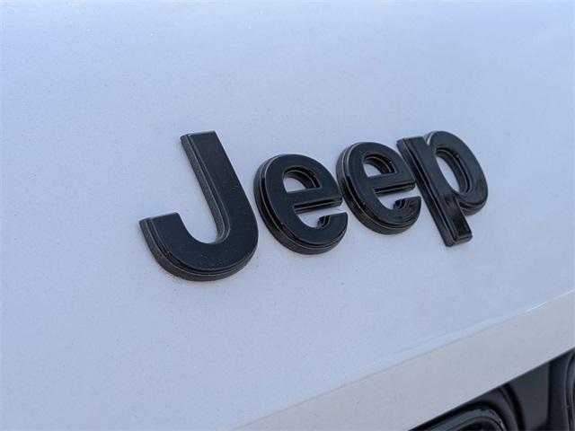 new 2025 Jeep Grand Cherokee car, priced at $41,926